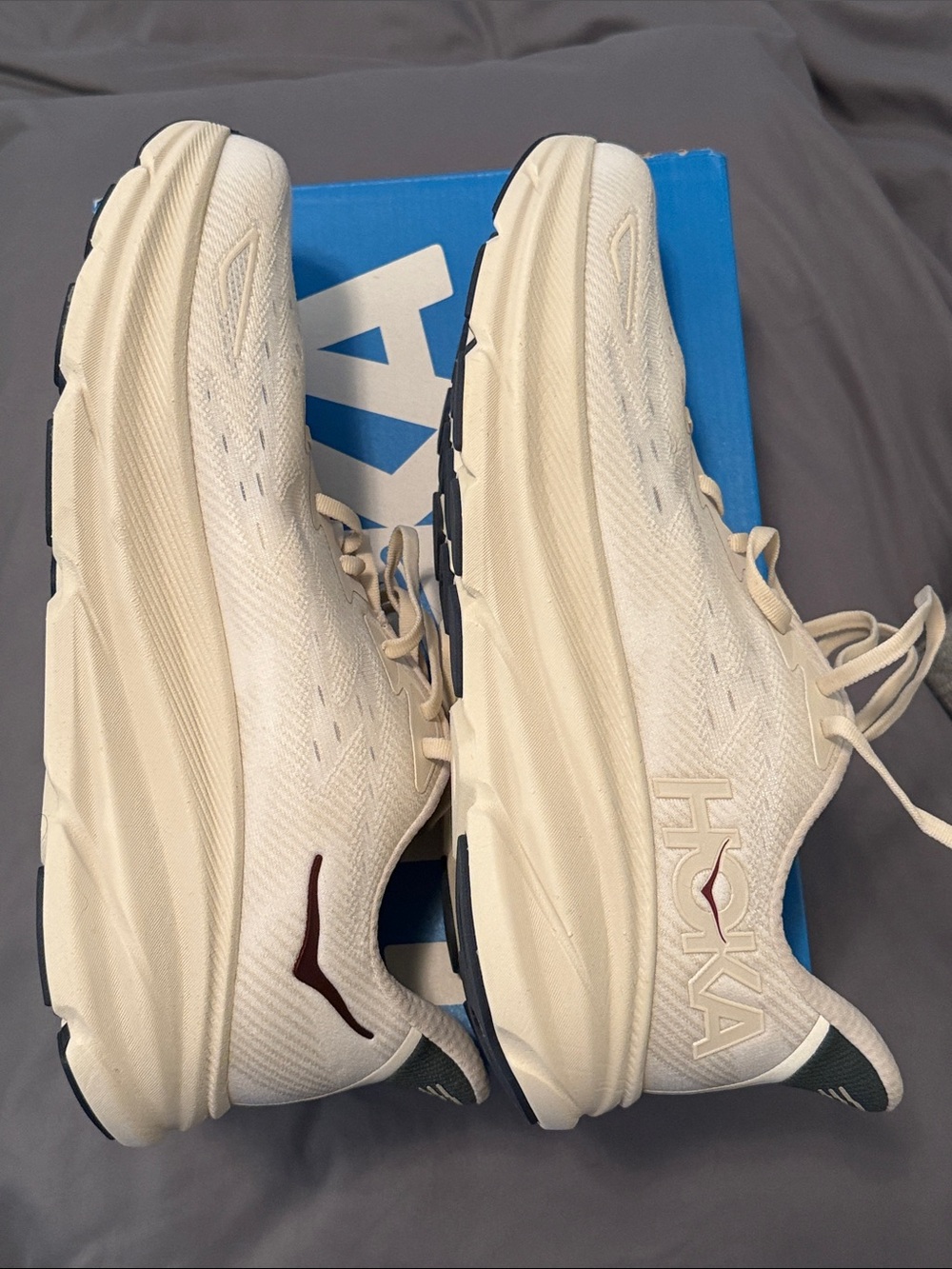 Hoka Clifton 9 Off-White/Cream Mens Running Shoe - Picture 4 of 7